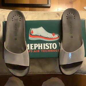 MEPHISTO Hanna silver sandals